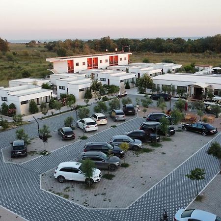 Imperial Resort Улцин Екстериор снимка